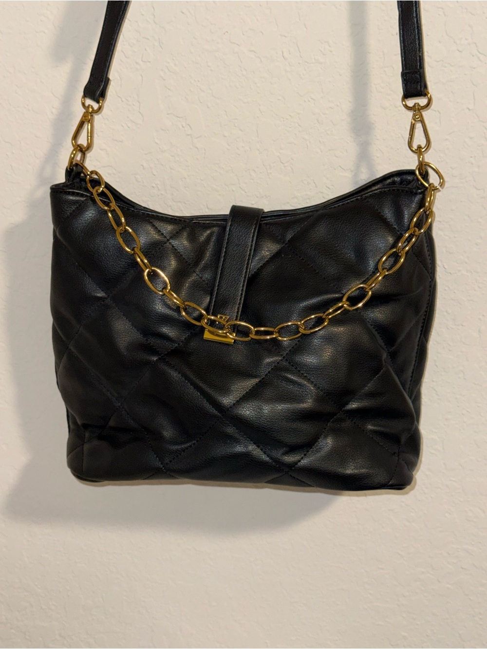 Rachel Zoe Black Quilted Crossbody Shoulder Bag Gold Chain Adjustable Strap - Picture 6 of 12